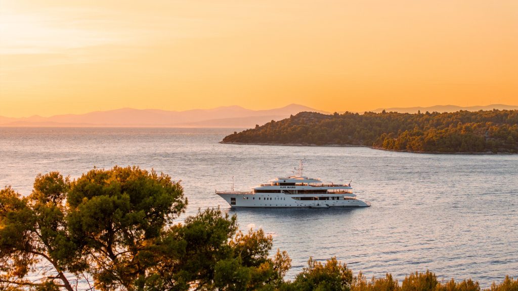 ALFA MARIO Anchored ALFA MARIO Anchored