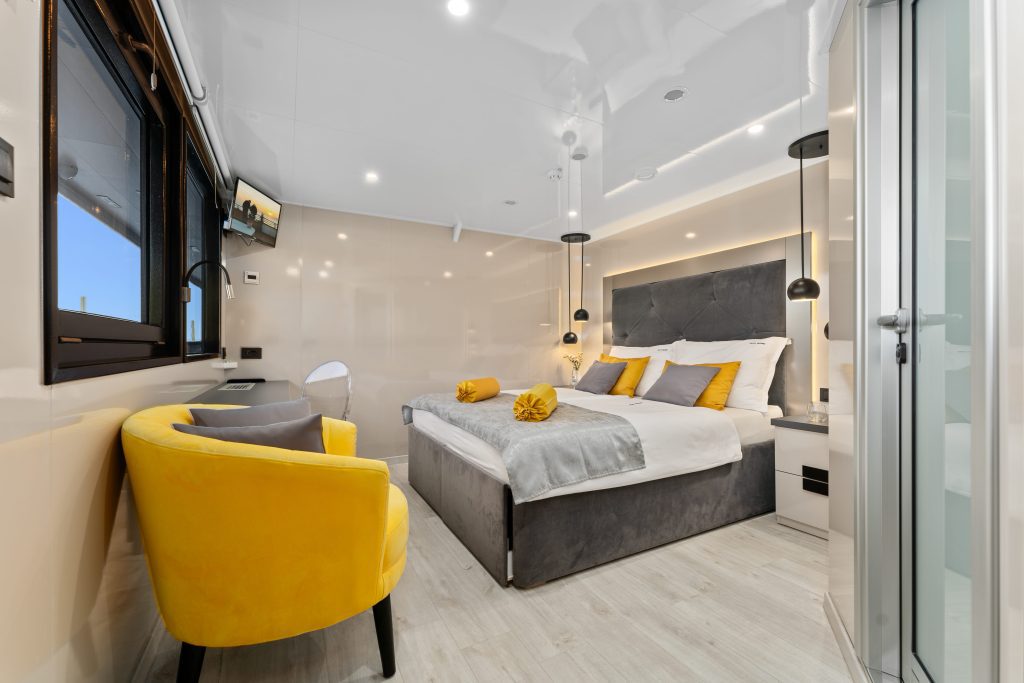 74. ALFA MARIO Double cabin - Main deck